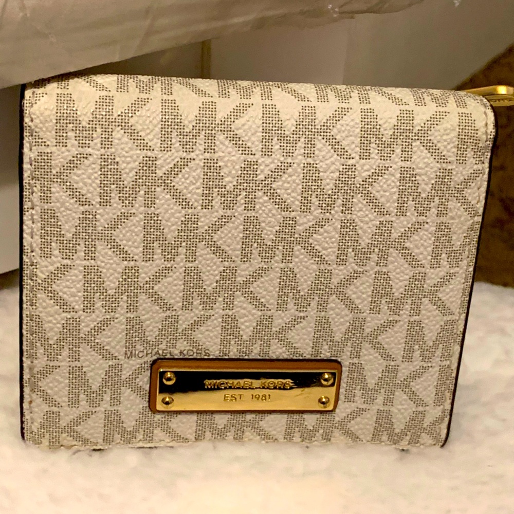 Michael Kors jet set small wallet
